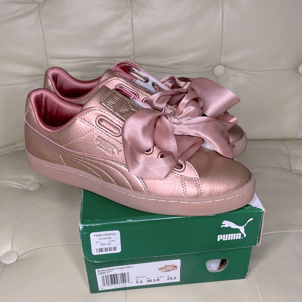 Puma Sneaker, Basket Heart, size 8